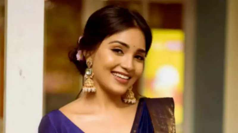 Dharshna Stars in New Tamil Family Drama 'Nee Indra Naanillai'