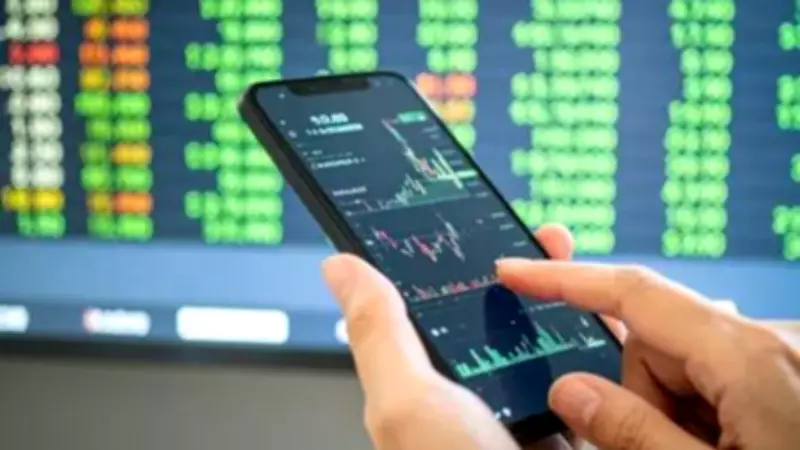 Eight of India's Top 10 Firms Add Rs 4.55 Lakh Crore in Market Value