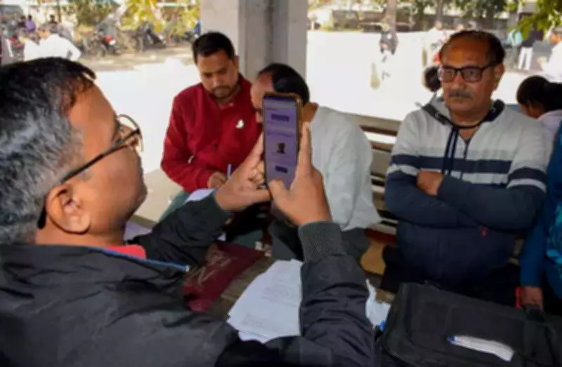 Election Commission Eases Voter Registration Rules in Prayagraj, Offers Major Concessions