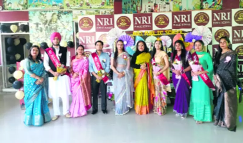 Farewell Party Held at School Celebrates Graduating Students' Journey