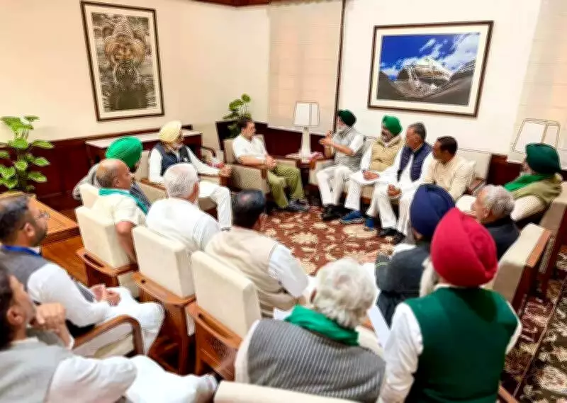 Farmer Delegation Meets Rahul Gandhi, Raises Concerns Over India-US Trade Deal Impact