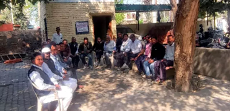 Fatehabad Water Workers Threaten Shutdown Over XEN's Suspension