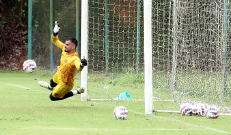 FC Goa Coach Manolo Marquez Targets Crucial Win Against Mohammedan Sporting in ISL