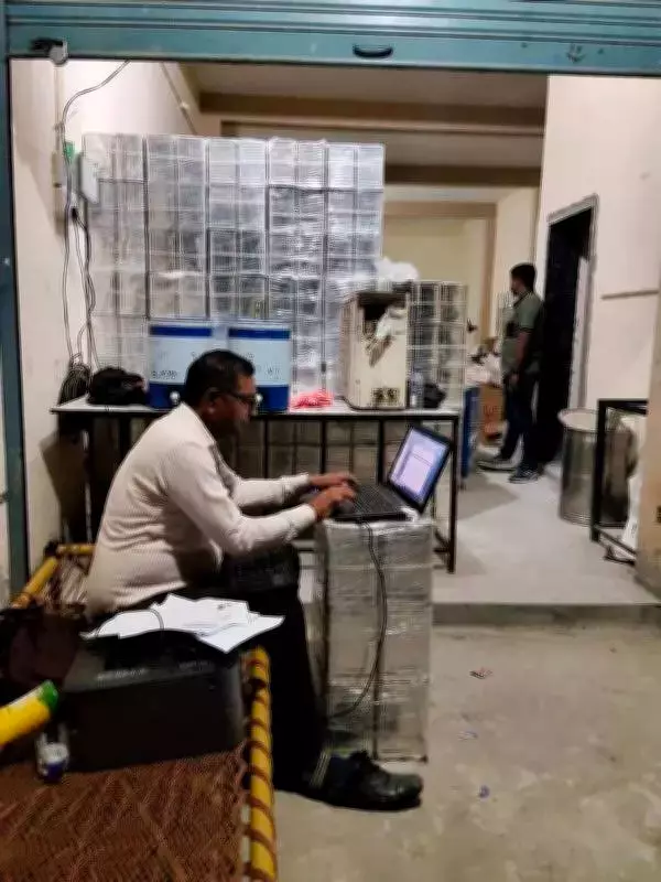 FDCA Busts Major Duplicate Ghee Manufacturing Unit in Palanpur, Seizes Rs 3.67 Lakh Worth of Products