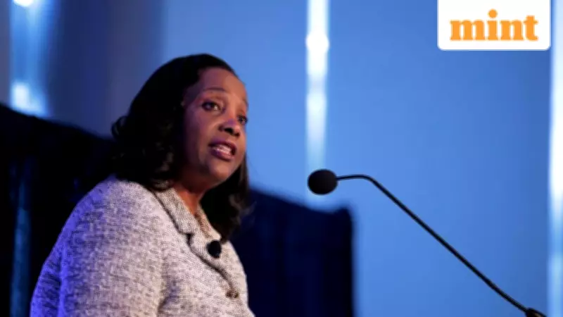 Fed's Lisa Cook Prioritizes Inflation Fight Over Labor Market Concerns