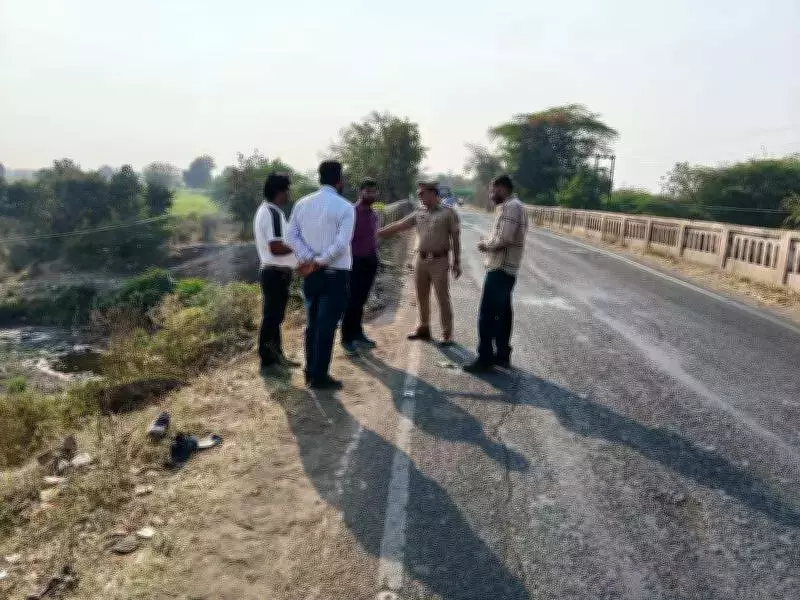 Four Pilgrims Die in Tragic Road Accident Near Jintur, Driver Surrenders