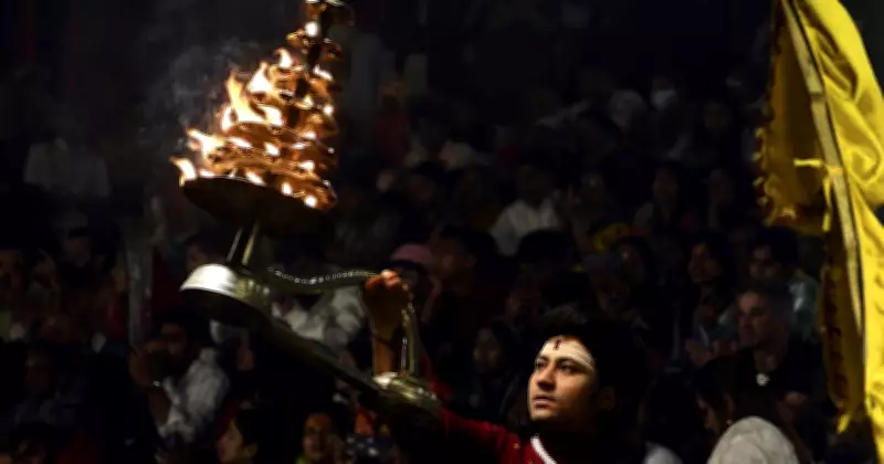 Global Photo Roundup: From Ganga Riverbed to Climate Protests