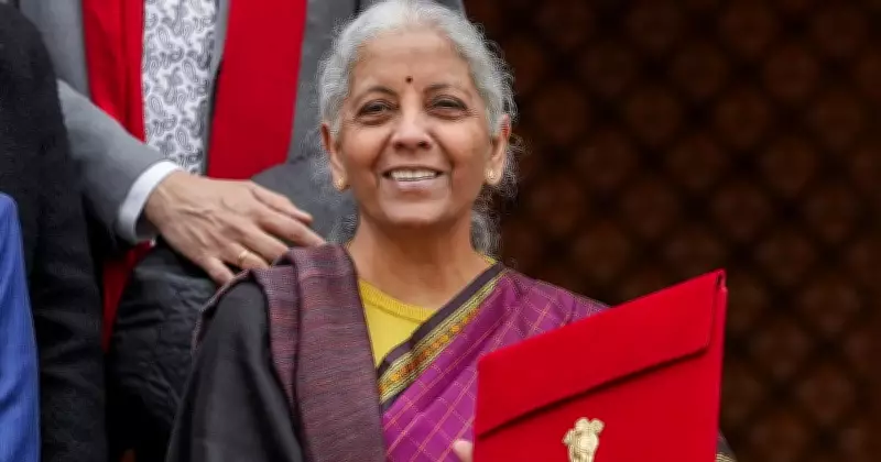 Global Snapshot: Grammys, Budget & Moonlight in Patna - Feb 2, 2026