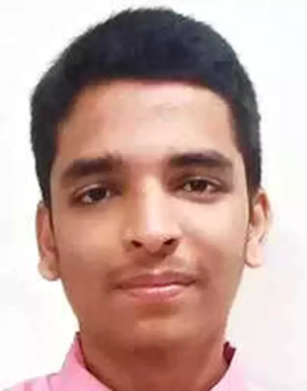 Goa's Tanay Ajit Prabhu Tops JEE Main Session 1 with 99.82 Percentile