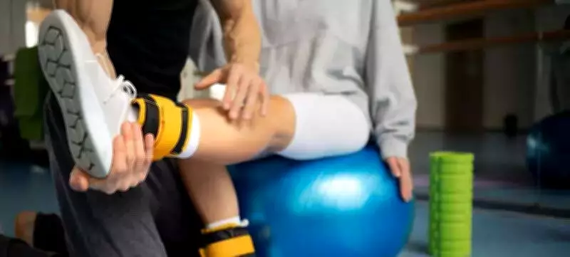 Gujarat's Class 12 Science Students Face Uncertainty Over NEET for BPT/BOT Admissions