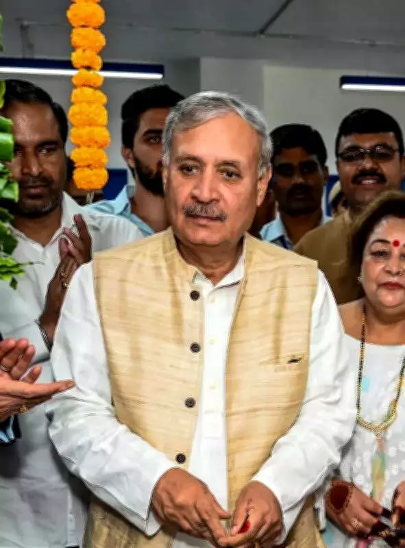 Gurgaon Minister Directs Action on Encroachments, Waste Management