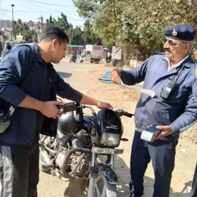 Gurgaon Traffic Police Impound Bike with 41 Pending Challans Worth Rs 5 Lakh