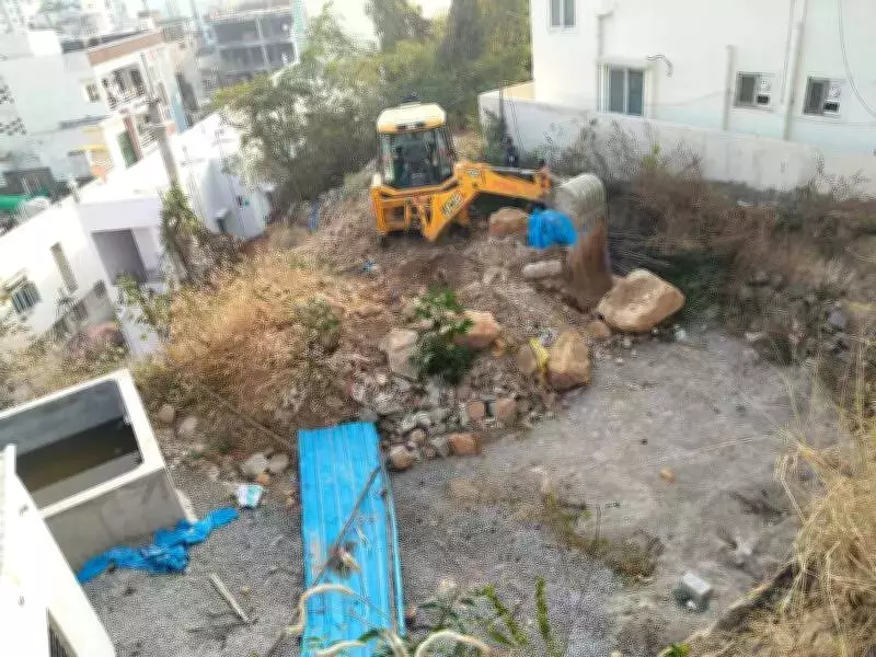 HYDRAA Clears 54 Crore Encroachment on Public Land in Hyderabad Colony