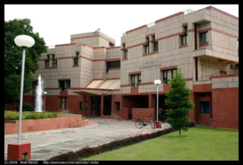 IIT Kanpur and University of Manitoba Forge Global Health and Tech Alliance