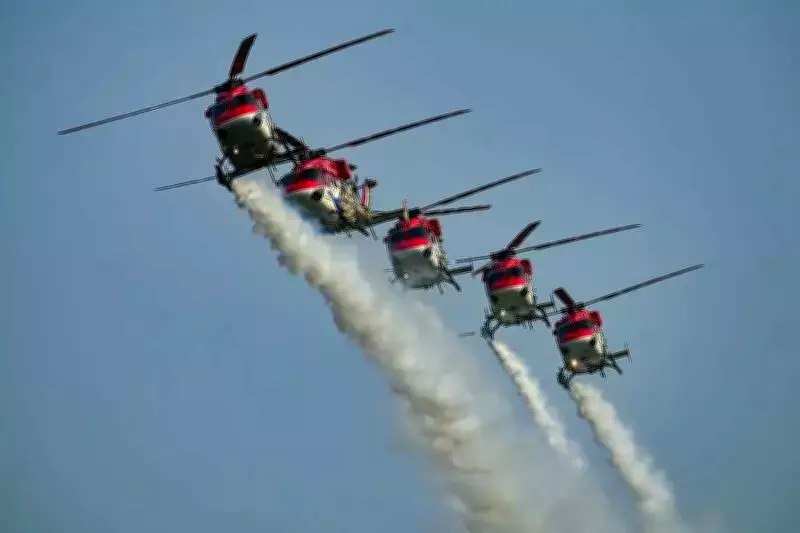 Indian Air Force Air Show in Jaipur Draws Massive Crowds with Spectacular Aerobatics