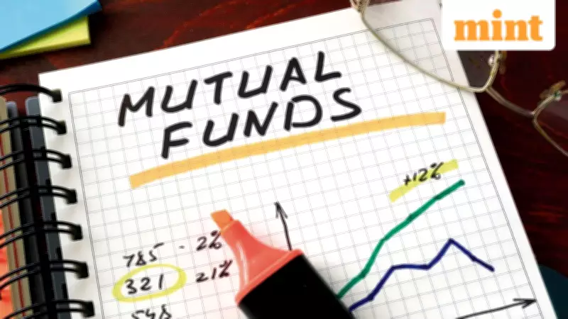 India's Mutual Fund Boom Faces Advisory Crisis as Investor Numbers Soar