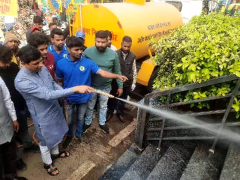 Indore Launches 'Clean Red Spot' Drive to Combat Public Spitting