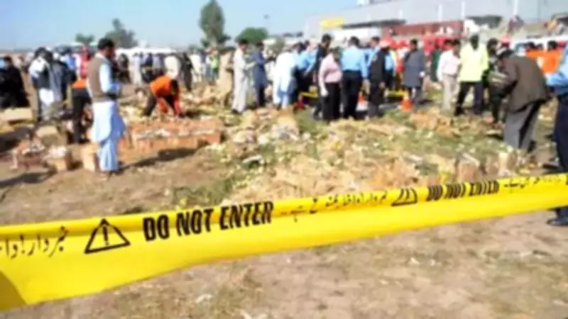 ISIS Claims Islamabad Mosque Bombing, Killing 36 in Shiite Attack