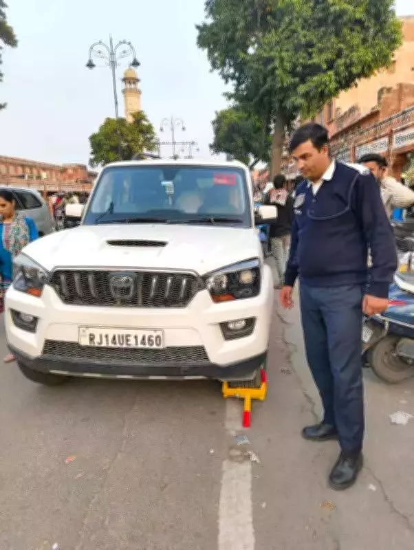 Jaipur Traffic Police to Use Wheel Clamps on Illegally Parked Vehicles from Thursday