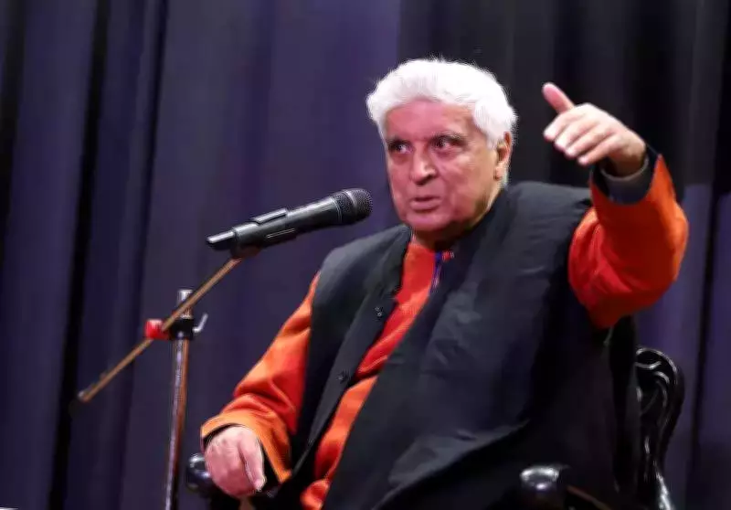 Javed Akhtar Explains Lucknow's 'Hum' Tradition as Gender-Neutral Pride