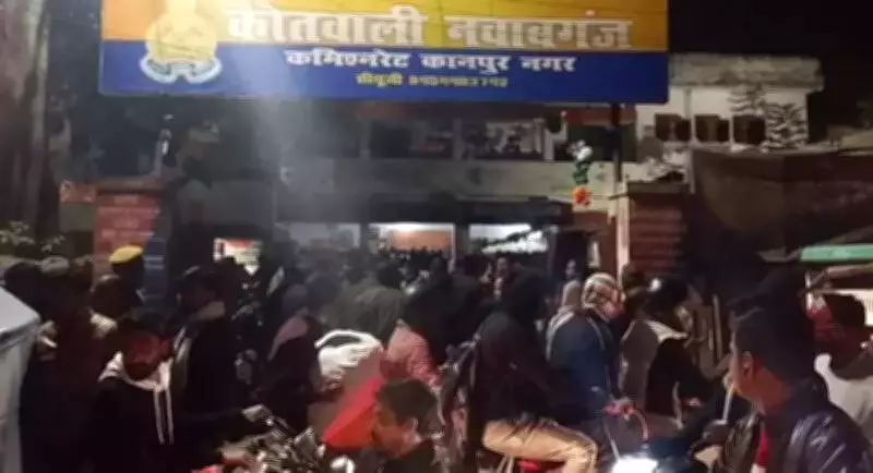 Kanpur Advocates Gherao Police Station Over Detention of Former Bar Secretary