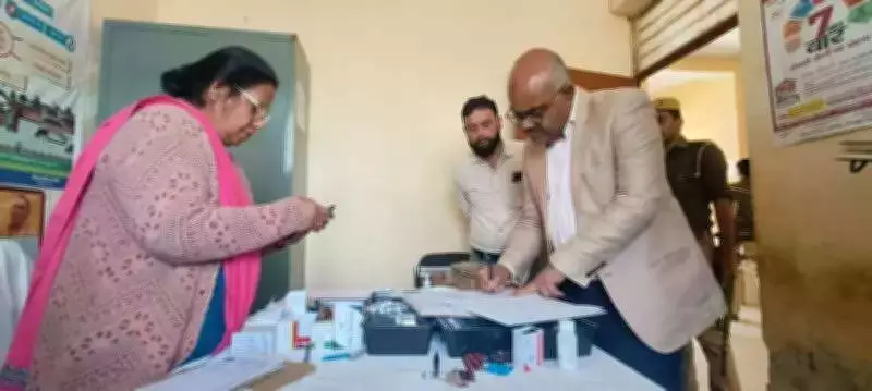 Kanpur DM's Surprise Inspection Exposes Grave Lapses at Uttaripura Health Centre