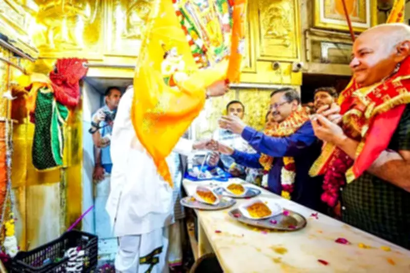 Kejriwal, Sisodia Offer Prayers After Court Discharge in Delhi Excise Case