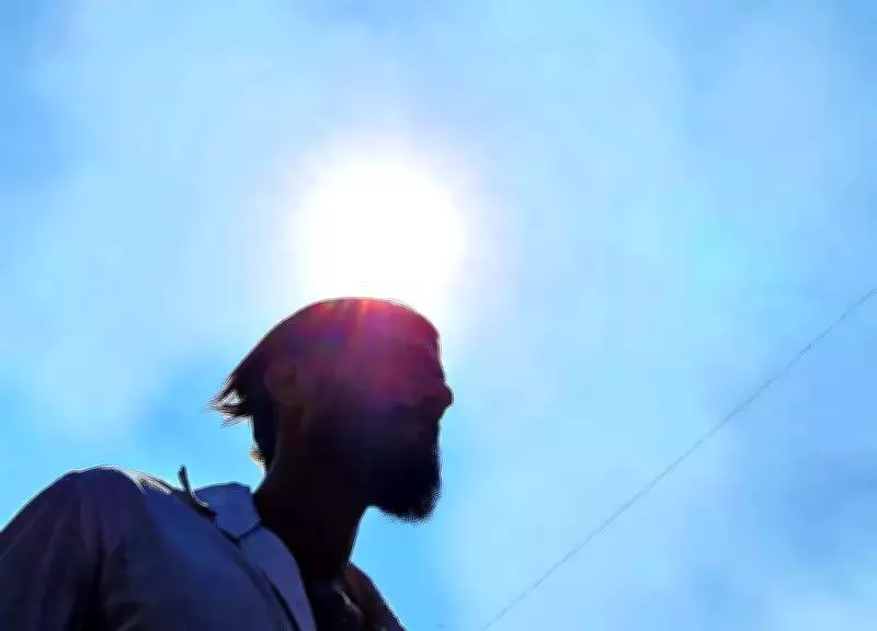 Kerala Heatwave Intensifies: Temperatures Soar Past 37°C, High UV Index Prompts Health Warnings