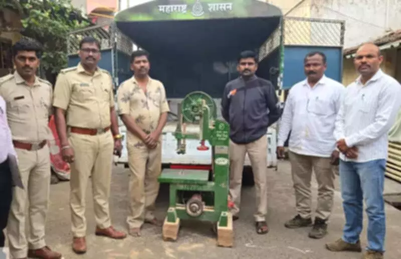 Kolhapur Forest Department Seizes Illegal Sawmill Equipment in Timber Market Raid