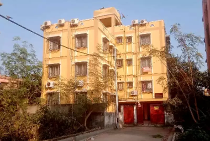 Kolkata Court Orders FIR After Daughter Abandons Ailing Mother in Guest House