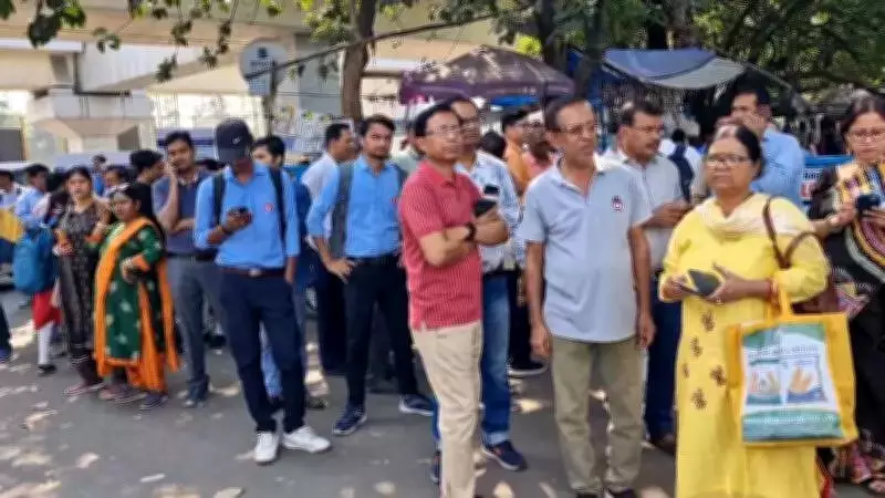 Kolkata Earthquake Disrupts Exams, Offices, and Assembly; Minister Makes Election Joke