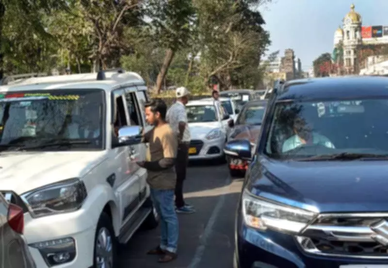 Kolkata Motorists Extorted: Parking Fees Skyrocket to Rs 50/Hour in Prime Areas