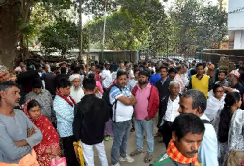 Kolkata Voters Rush to Courts for Electoral Roll Corrections Amid EC Scrutiny