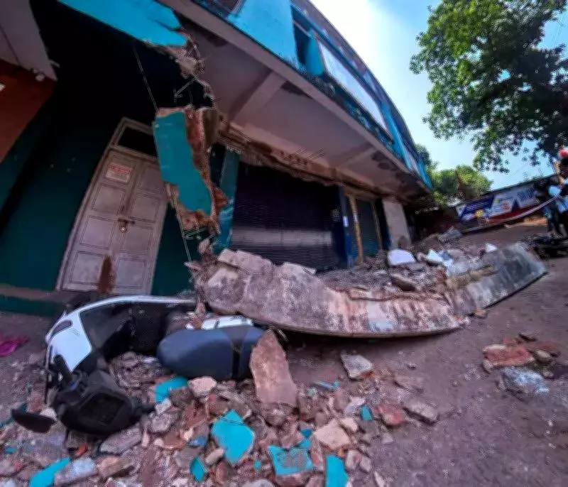 Kozhikode Building Collapse: Mayor Defends Corporation Amid Protests Over Fatal Incident