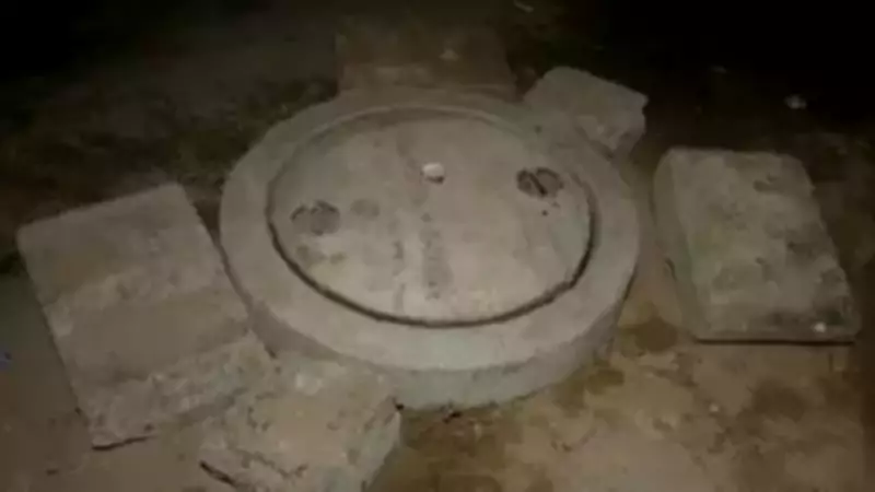 Labourer Dies After Falling Into Open Sewer Manhole in Delhi's Rohini