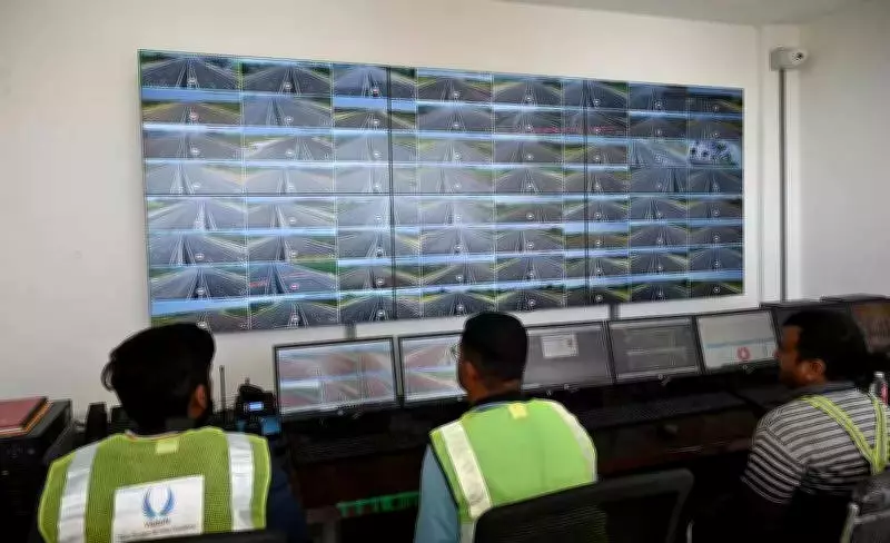Lucknow-Kanpur Expressway Gets Rs 9 Crore AI Surveillance to Curb Reels, Stunts