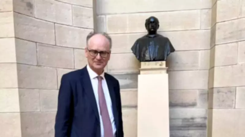 Lutyens' Great-Grandson Criticizes Bust Removal from Rashtrapati Bhavan