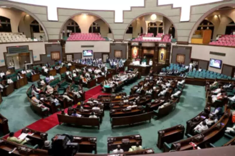 Madhya Pradesh Budget Session Begins Amid Opposition Ruckus Over Water Contamination Deaths