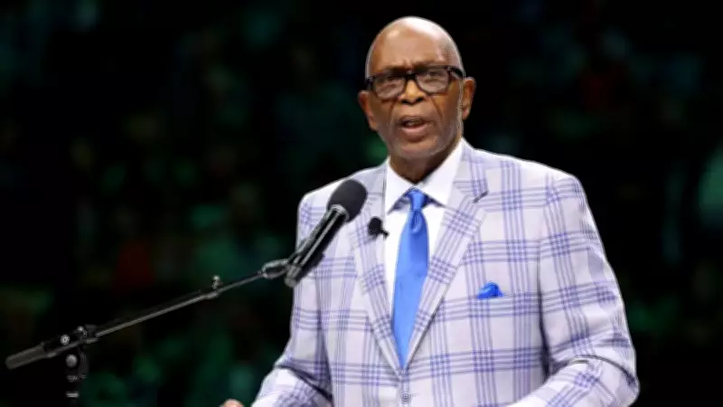 Magic Johnson Honors Mark Aguirre After Mavericks Jersey Retirement