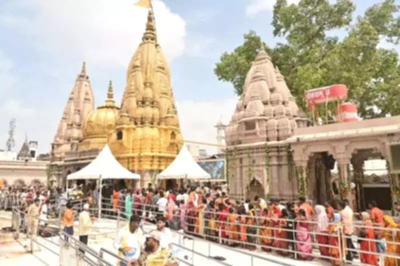 Mahashivratri Spiritual Exchange: Mumbai, Prayagraj Temples Send Offerings to Kashi Vishwanath