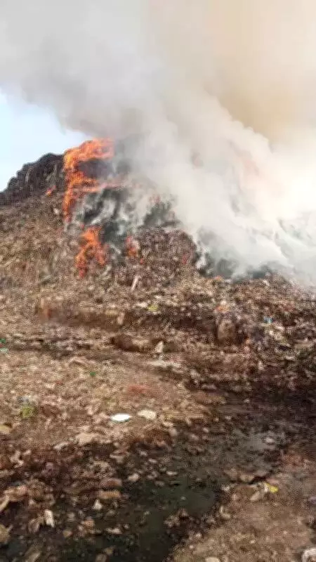 Major Fire Breaks Out at Nagpur's Bhandewadi Dumping Yard, Fire Brigade Swiftly Responds