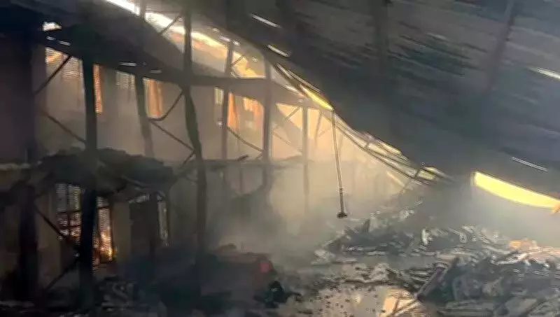 Major Fire Engulfs Auto Parts and Oil Factories in Ghaziabad's Sahibabad