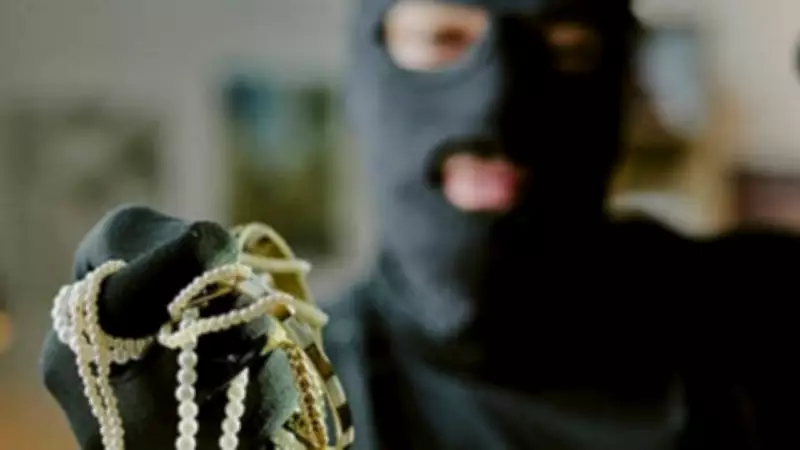 Major Temple Heist in Barabanki: Ornaments, Cash Worth Rs 25 Lakh Stolen from Shiva Temple