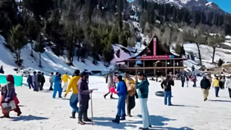 Manali Experiences Weekend Tourist Surge, March Bookings Show Sharp Rise