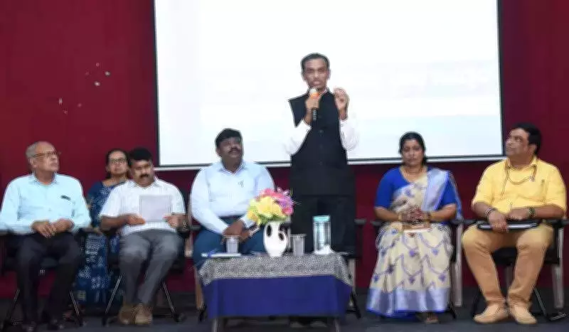 Mangaluru Students Voice Safety Concerns at Child Rights Grievance Meeting