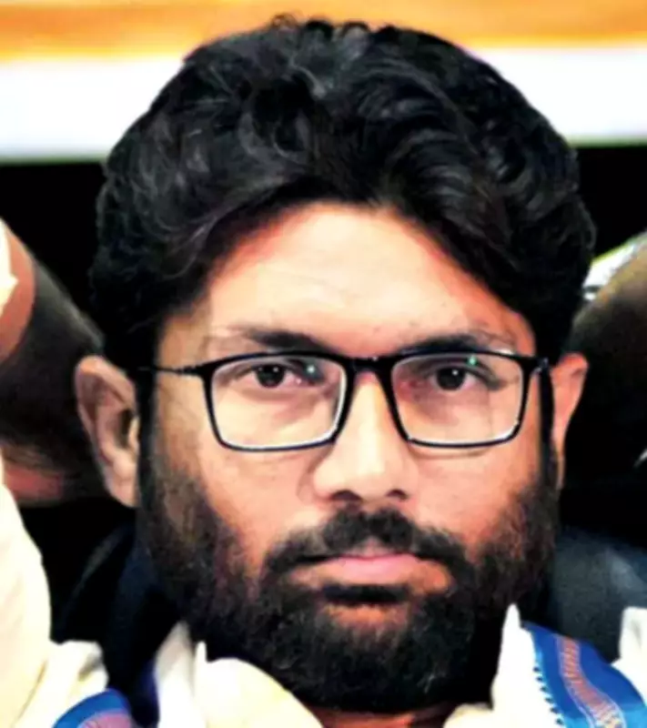 Mevani Demands Action on 20,000 Acres of Land for Dalits, OBCs, Tribals in Gujarat