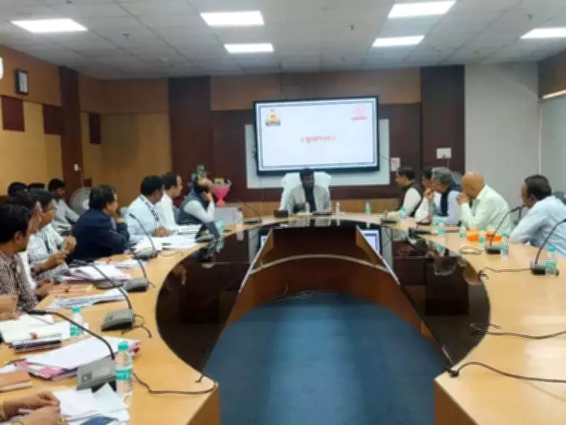 MIDC CEO Directs Nashik Officials to Accelerate Land Acquisition for Industries