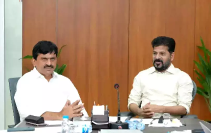 Minister Urges Councillors to Spend Daily Time with Public for Grievance Redressal