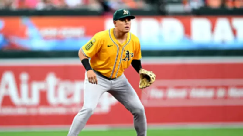 Minnesota Twins Fans Celebrate Gio Urshela's Return on Minor League Deal