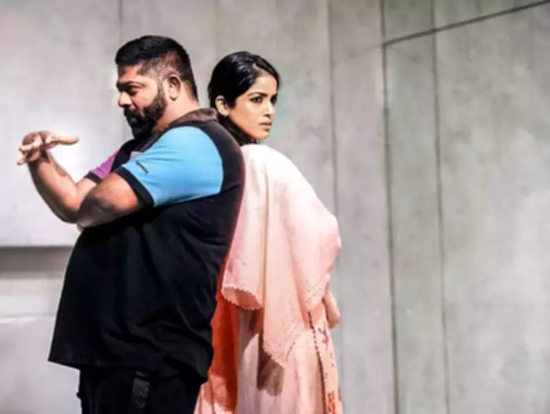 Miya Biwi Ke Mantakha Play Explores Marriage Through Humor and Social Commentary